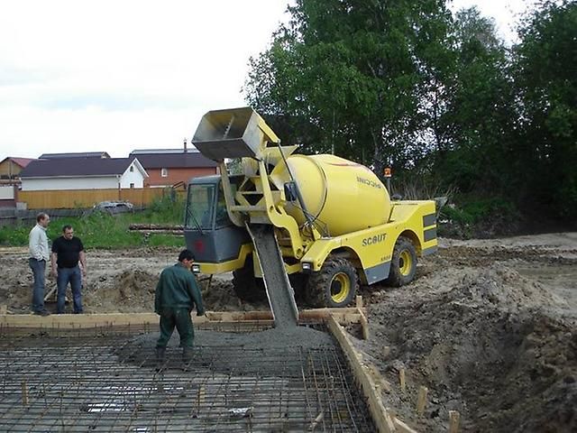 Betoniere Scout cu auto-încărcare Betoniere Scout cu auto-încărcare